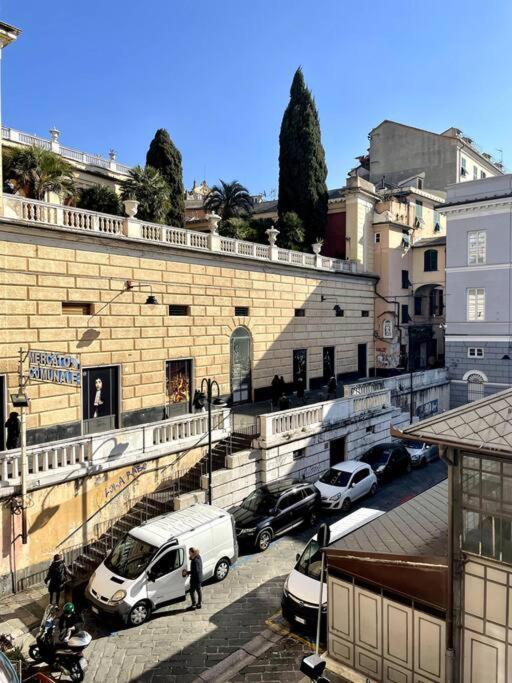 Overlooking The Porto Antico Of Genoa Génova Exterior foto